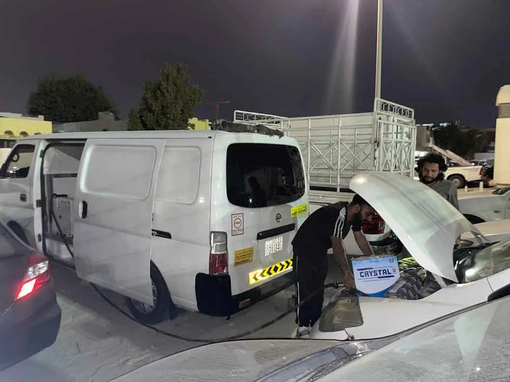 Mobile car battery service in Dubai for Toyota, Nissan, Lexus, BMW, Mercedes, Range Rover and all car makes — delivered and fitted at your location, 24/7.
